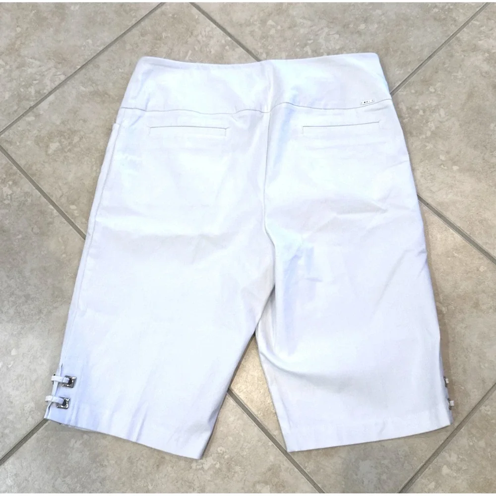 Swing Control  Size 16 White Bermuda Golf Shorts Pull-On Stretch 12" Inseam - Picture 2 of 9